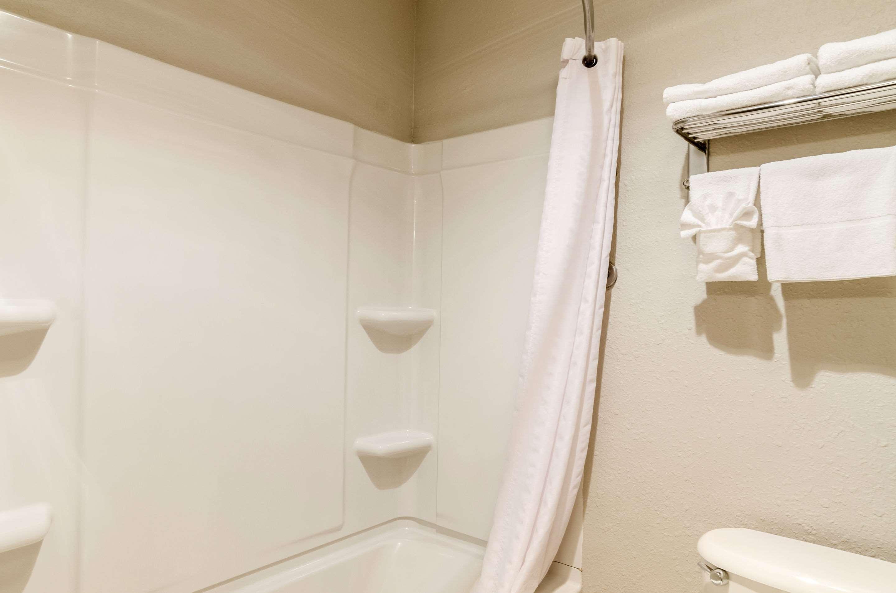 Rodeway Inn Ainsworth Extérieur photo